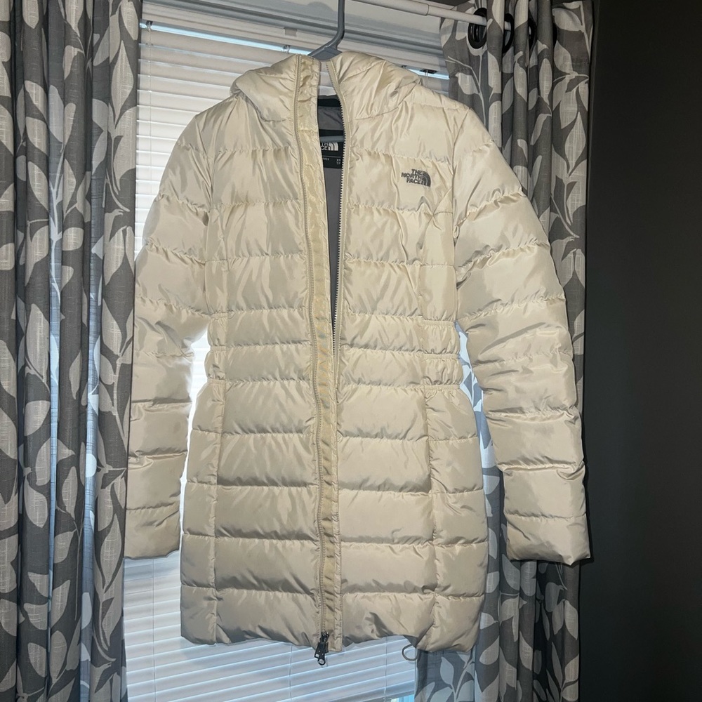 White North Face Puffer Coat Gem